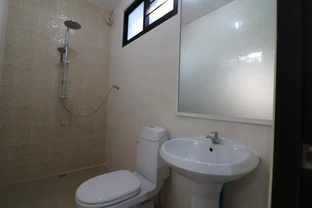 Tenanted 4 bedroom, 3 bathroom home on a large plot for sale in Mu Mon, Udon Thani, photo 17