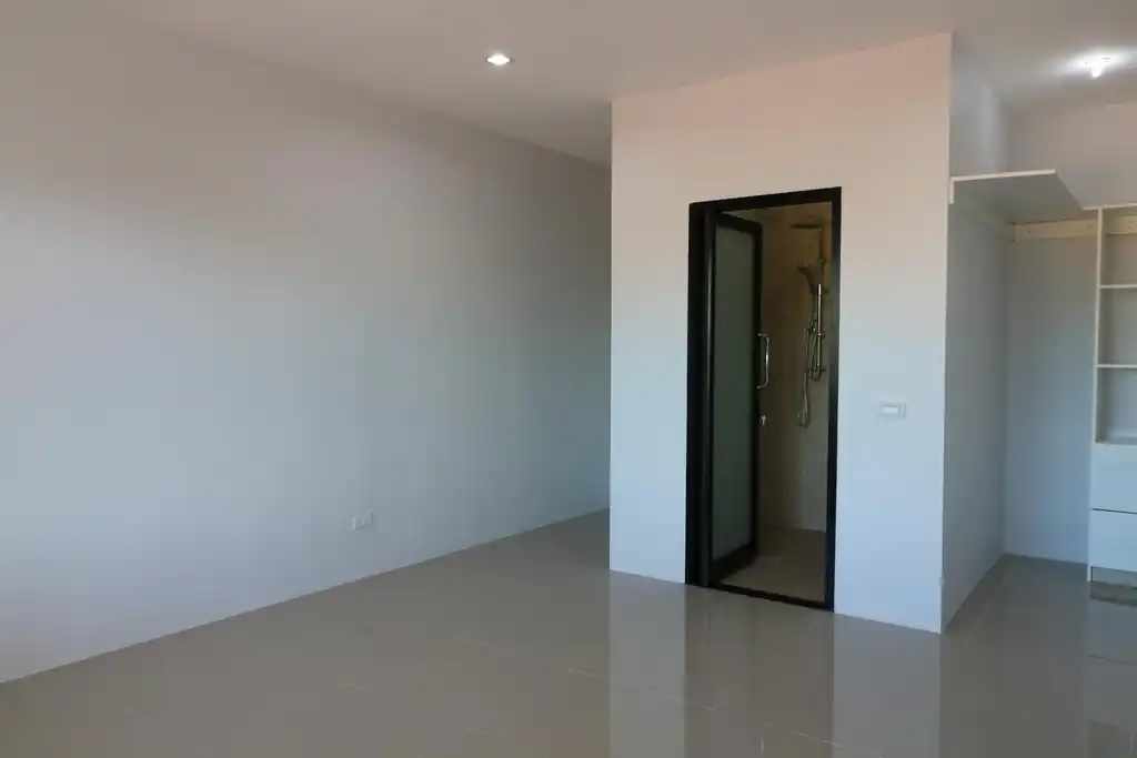 Tenanted 4 bedroom, 3 bathroom home on a large plot for sale in Mu Mon, Udon Thani, photo 22
