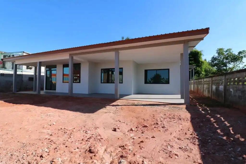 Tenanted 4 bedroom, 3 bathroom home on a large plot for sale in Mu Mon, Udon Thani, photo 3