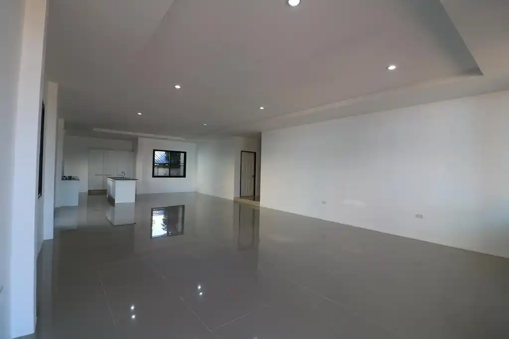 Tenanted 4 bedroom, 3 bathroom home on a large plot for sale in Mu Mon, Udon Thani, photo 33