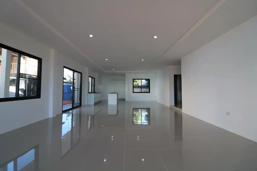 Tenanted 4 bedroom, 3 bathroom home on a large plot for sale in Mu Mon, Udon Thani, photo 8