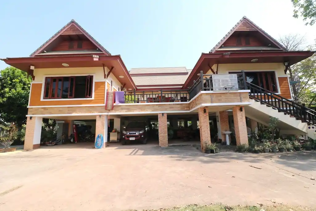 4 bedroom, 5 bathroom stylish 664 sq m home with lake views for sale in Nong Khai, photo 2