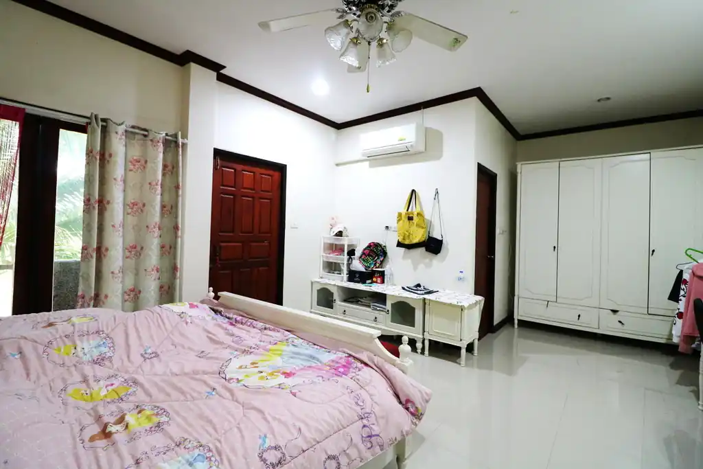 4 bedroom, 5 bathroom stylish 664 sq m home with lake views for sale in Nong Khai, photo 45