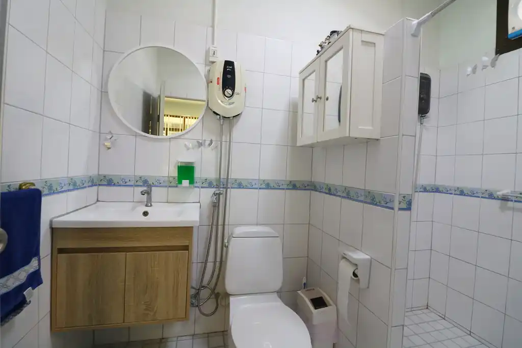 Elegant 3-bedroom pool home for sale in Sawang Daen Din, Sakon Nakhon, photo 24