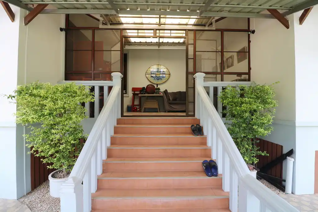 Elegant 3-bedroom pool home for sale in Sawang Daen Din, Sakon Nakhon, photo 6