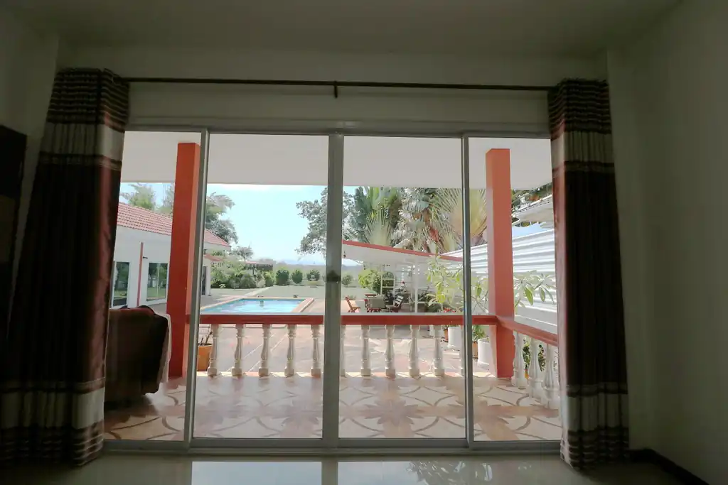 4 bedroom, 5 bathroom lakeview home for sale with furnishings, Ban Tat, Udon Thani, photo 23
