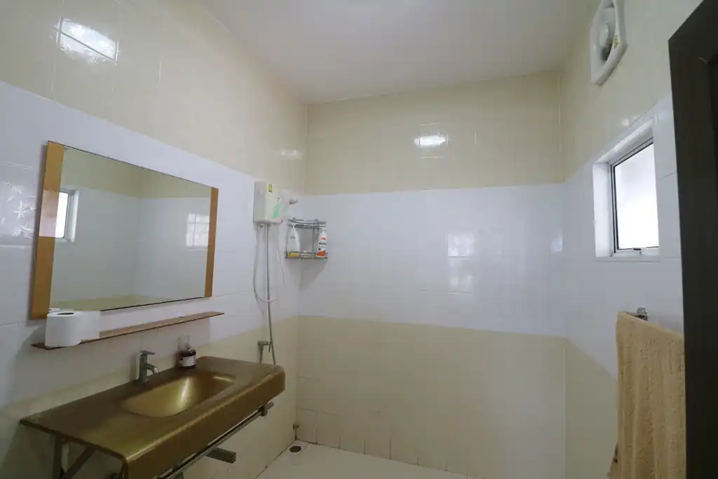 4 bedroom, 5 bathroom lakeview home for sale with furnishings, Ban Tat, Udon Thani, photo 26