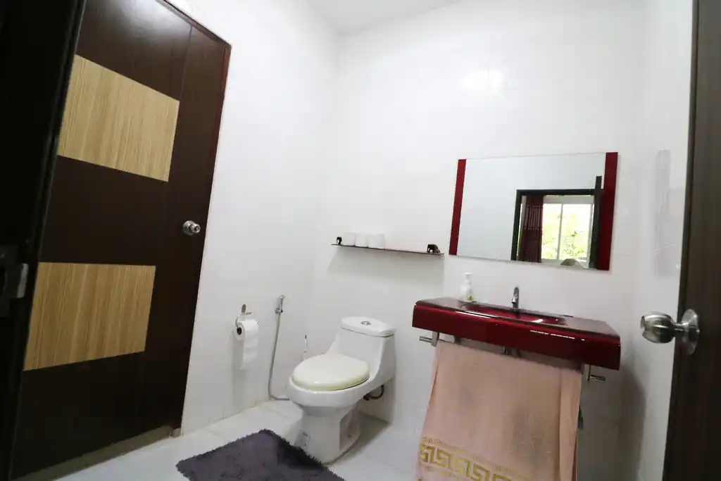 4 bedroom, 5 bathroom lakeview home for sale with furnishings, Ban Tat, Udon Thani, photo 39