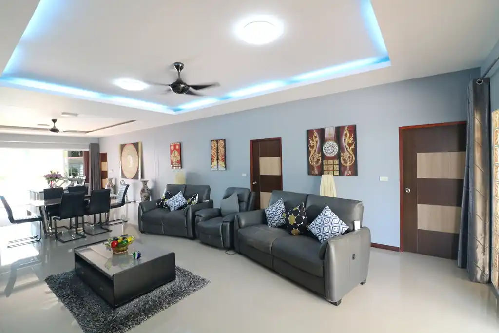4 bedroom, 5 bathroom lakeview home for sale with furnishings, Ban Tat, Udon Thani, photo 8