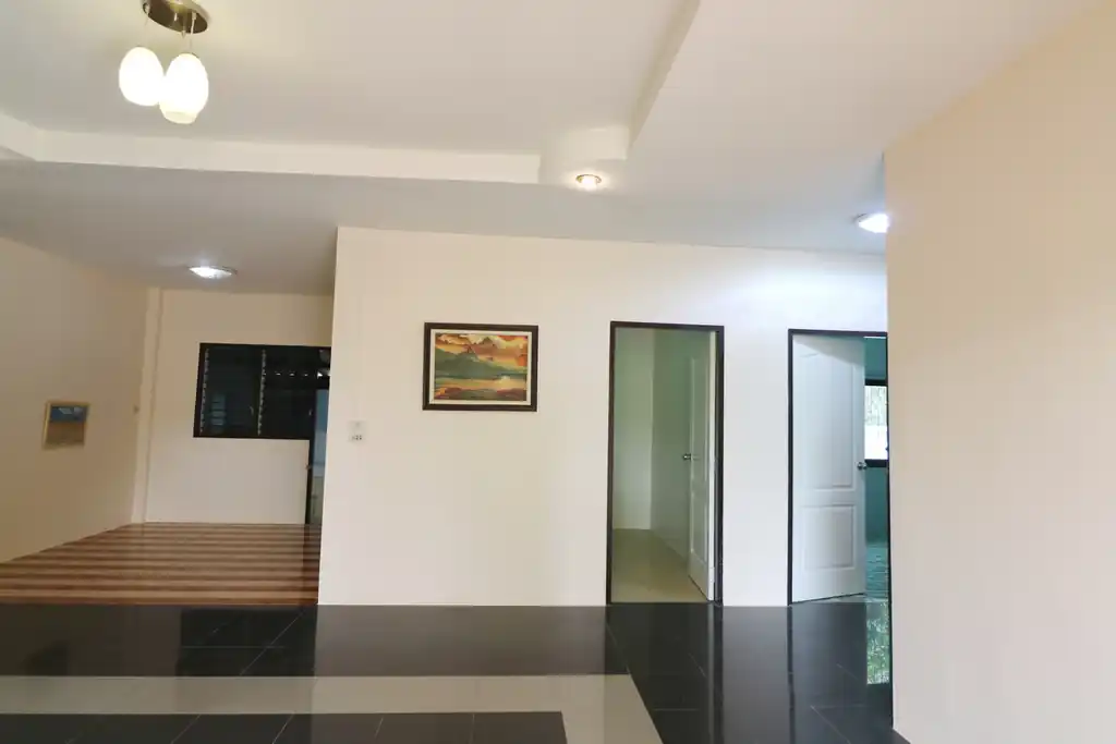 Tenanted 3 bedroom, 2 bathroom home for sale in Mak Khaeng, Udon Thani, photo 3