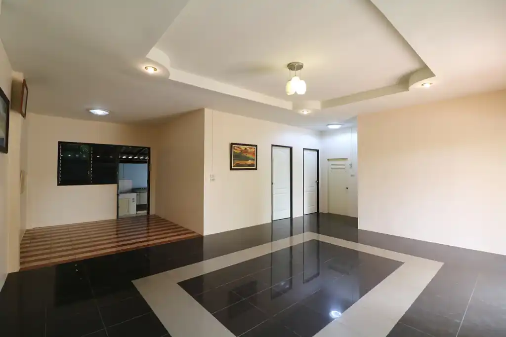 Tenanted 3 bedroom, 2 bathroom home for sale in Mak Khaeng, Udon Thani, photo 4