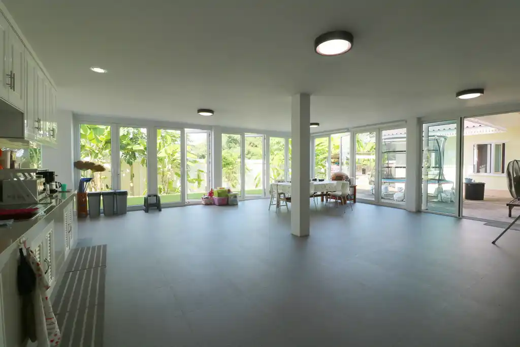 Two homes with 5 bedrooms and 4 bathrooms for sale on 1 rai 90 talang wah, Kumphawapi, Udon Thani, photo 11