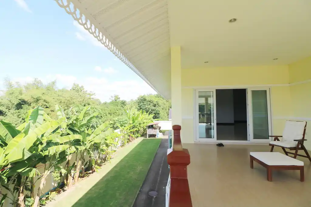 Two homes with 5 bedrooms and 4 bathrooms for sale on 1 rai 90 talang wah, Kumphawapi, Udon Thani, photo 26