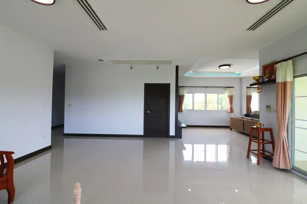 Two homes with 5 bedrooms and 4 bathrooms for sale on 1 rai 90 talang wah, Kumphawapi, Udon Thani, photo 28