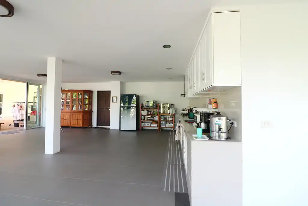 Two homes with 5 bedrooms and 4 bathrooms for sale on 1 rai 90 talang wah, Kumphawapi, Udon Thani, photo 8