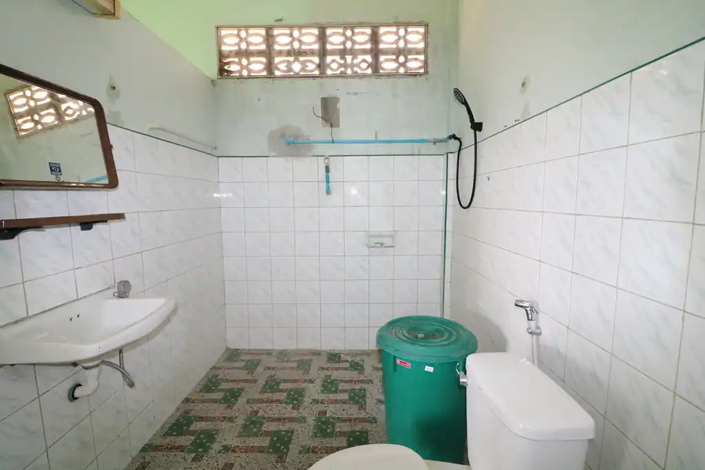 Two homes plus a shopfront on 2+ rai for sale in Lam Pao, Kalasin, photo 38