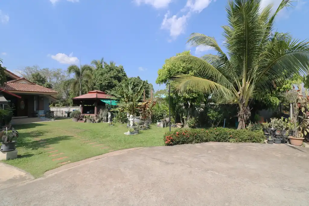 Two-story 4 bedroom home for sale in Chiang Wang, Phen, Udon Thani, photo 2