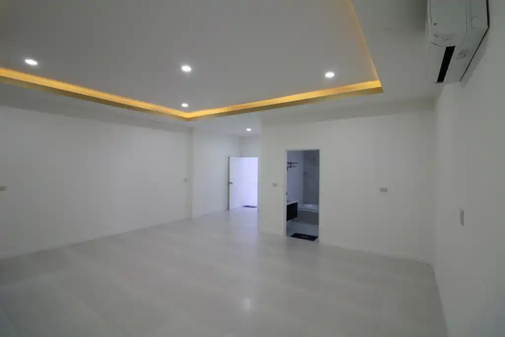 2-year-old 4 bedroom, 4 bathroom two-level home with disabled facilities for sale in Chum Phae, Khon Kaen, photo 30