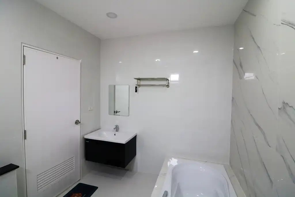 2-year-old 4 bedroom, 4 bathroom two-level home with disabled facilities for sale in Chum Phae, Khon Kaen, photo 33