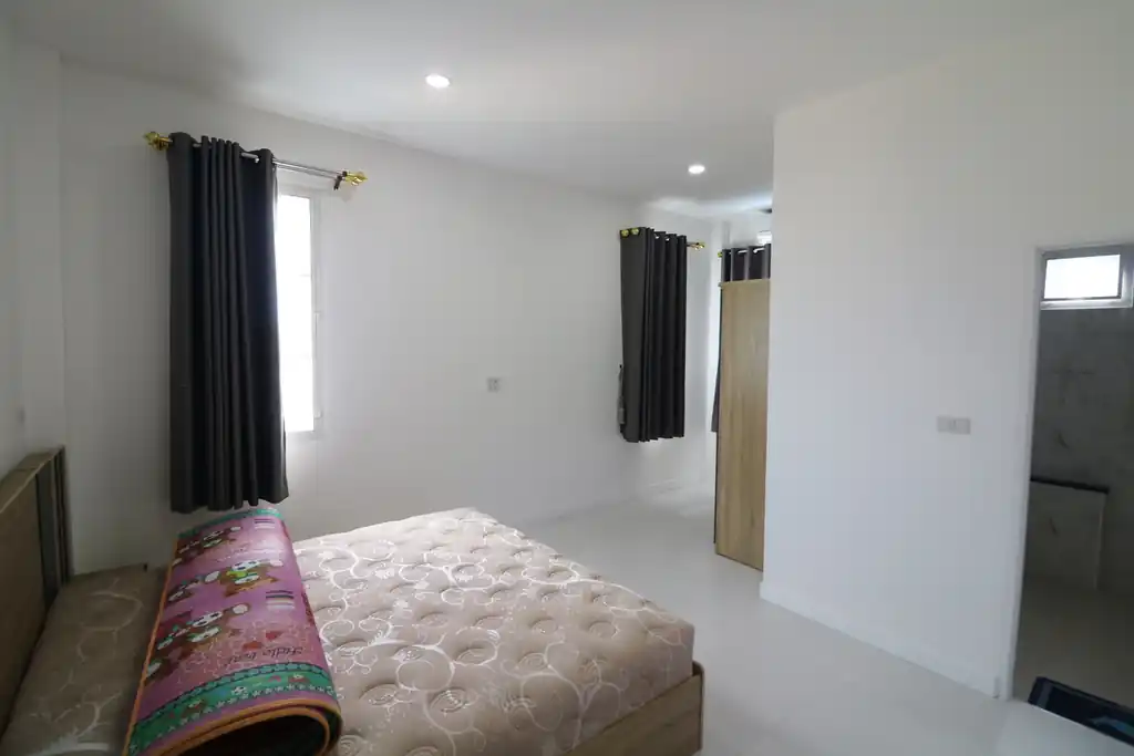 2-year-old 4 bedroom, 4 bathroom two-level home with disabled facilities for sale in Chum Phae, Khon Kaen, photo 36