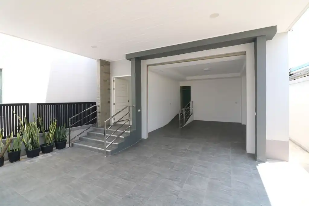 2-year-old 4 bedroom, 4 bathroom two-level home with disabled facilities for sale in Chum Phae, Khon Kaen, photo 4