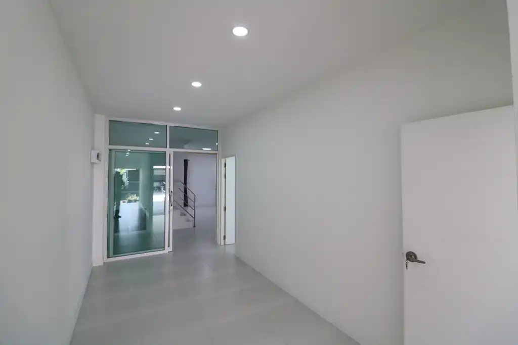 2-year-old 4 bedroom, 4 bathroom two-level home with disabled facilities for sale in Chum Phae, Khon Kaen, photo 7