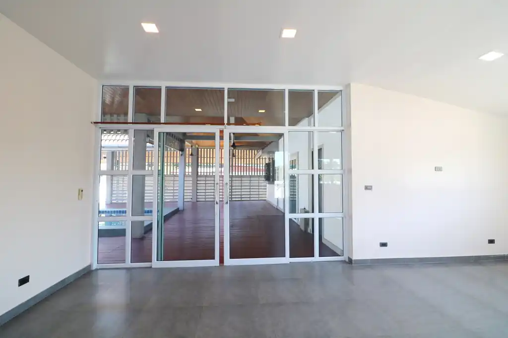 4 bedroom, 5 bathroom pool home on 1 rai for sale in Udon Thani, photo 34