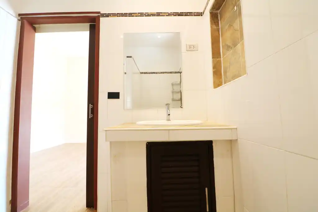 4 bedroom, 5 bathroom pool home on 1 rai for sale in Udon Thani, photo 53