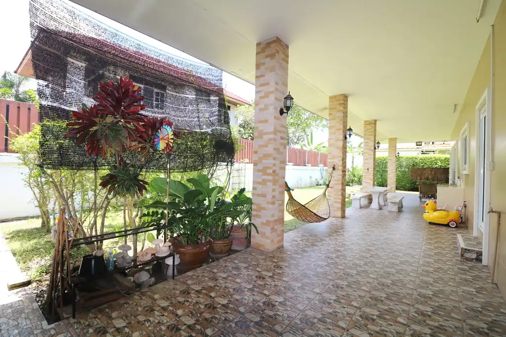 3 bedroom, 2 bathroom home for sale on large corner block, Thanadon Home Place, Udon Thani, photo 3