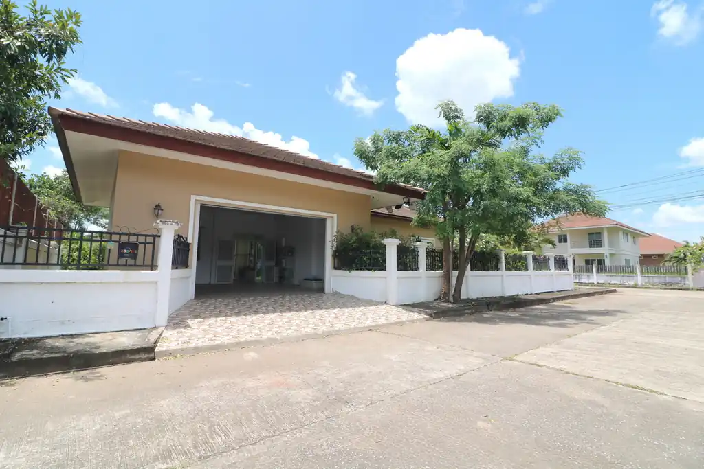 3 bedroom, 2 bathroom home for sale on large corner block, Thanadon Home Place, Udon Thani, photo 44
