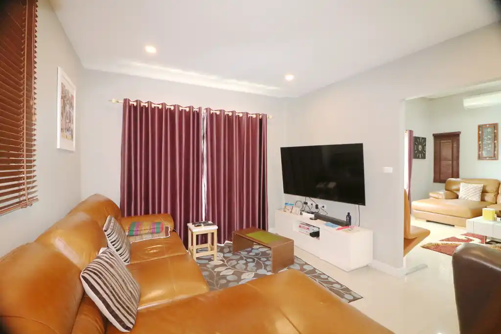 4 bed, 3 bath pool home for sale in Phapirom Park Villa, Khon Kaen, photo 10