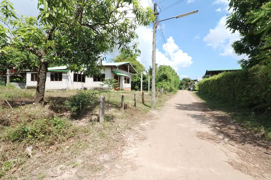 Renovator's 2 bedroom house for sale in Pa Kho, Kut Chap, Udon Thani, photo 2