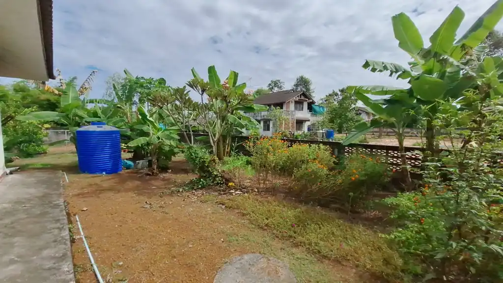 Two-house compound on 1+ rai for sale in Mak Khaeng, Udon Thani, photo 8