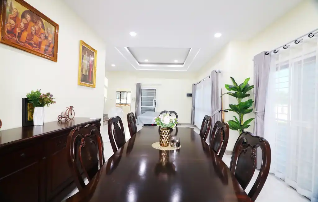 3 bedroom, 4 bathroom family home for sale on 560.4 sq m land in Mu Mon, Udon Thani, photo 10