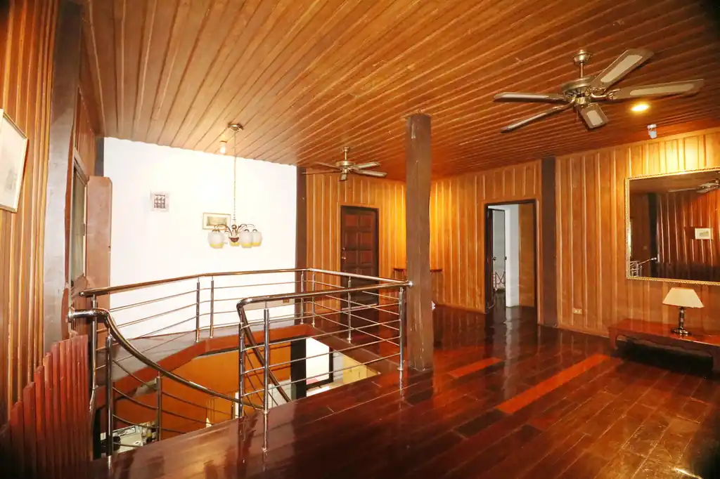 Rare Thai teak character two-story home for sale on 3,932 sq m, Nong Na Kham, Udon Thani, photo 22