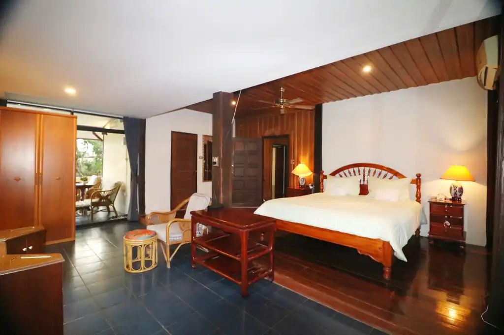 Rare Thai teak character two-story home for sale on 3,932 sq m, Nong Na Kham, Udon Thani, photo 27