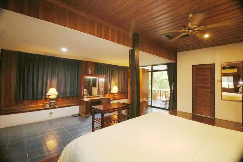 Rare Thai teak character two-story home for sale on 3,932 sq m, Nong Na Kham, Udon Thani, photo 28