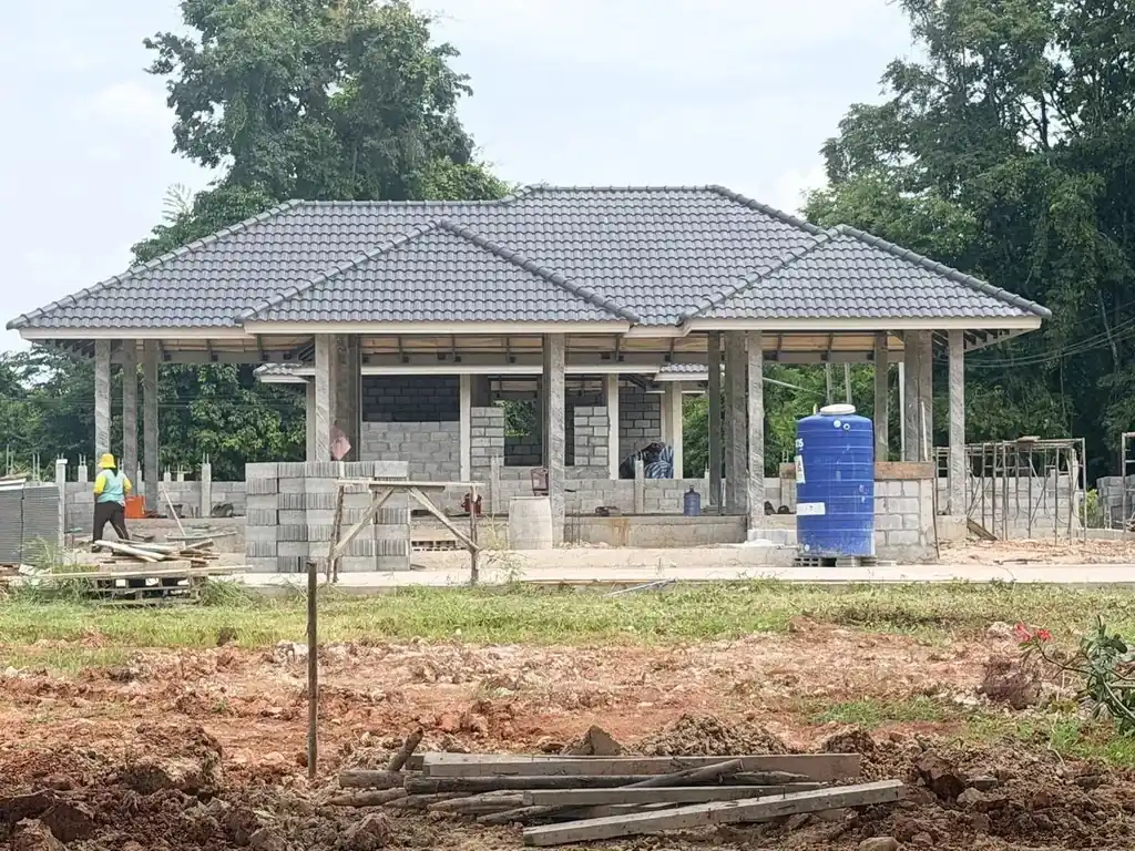 Two brand-new 3-bedroom homes under construction in Ban Lueam, Udon Thani, Thailand, photo 3