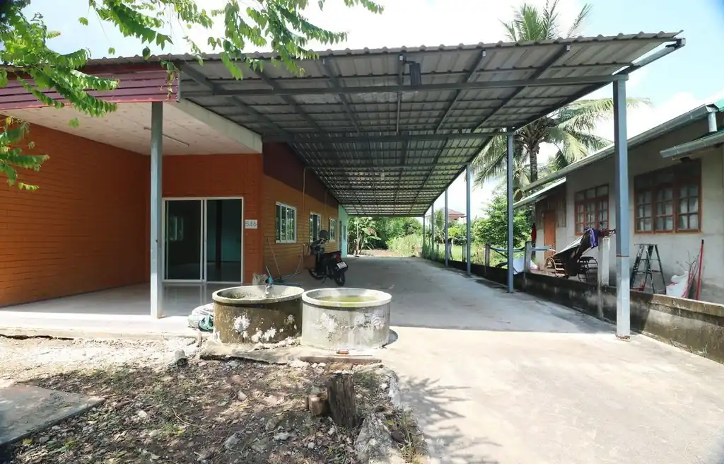 House for sale in Nong Wua So, Udon Thani: 2 bed, 2 bath on 960 sq m freehold land, photo 2