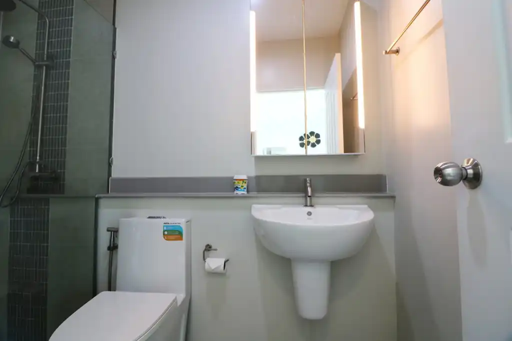 A barely lived-in 4 bedroom, 3 bathroom pool villa for sale in Khon Kaen at 8 Villas Riverside, photo 18