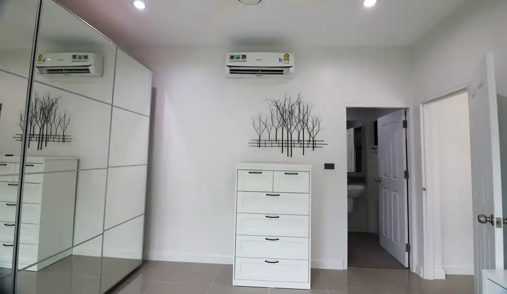A barely lived-in 4 bedroom, 3 bathroom pool villa for sale in Khon Kaen at 8 Villas Riverside, photo 23