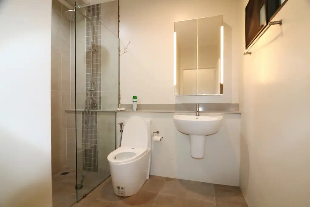 A barely lived-in 4 bedroom, 3 bathroom pool villa for sale in Khon Kaen at 8 Villas Riverside, photo 34