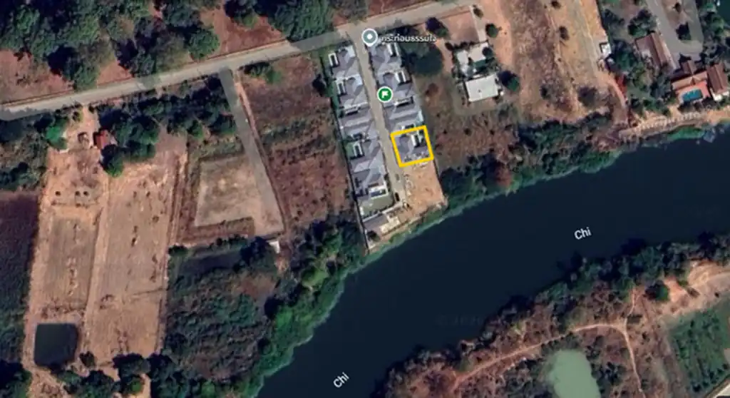 A barely lived-in 4 bedroom, 3 bathroom pool villa for sale in Khon Kaen at 8 Villas Riverside, photo 4
