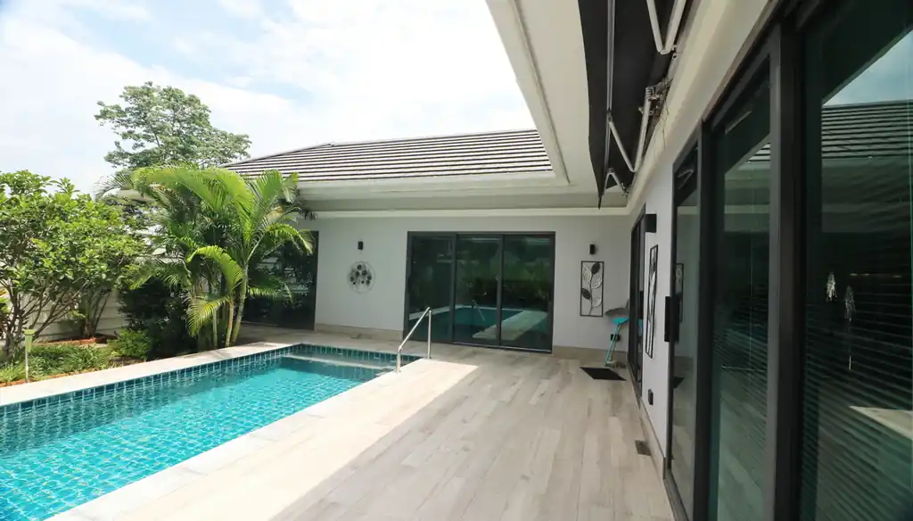 A barely lived-in 4 bedroom, 3 bathroom pool villa for sale in Khon Kaen at 8 Villas Riverside, photo 43
