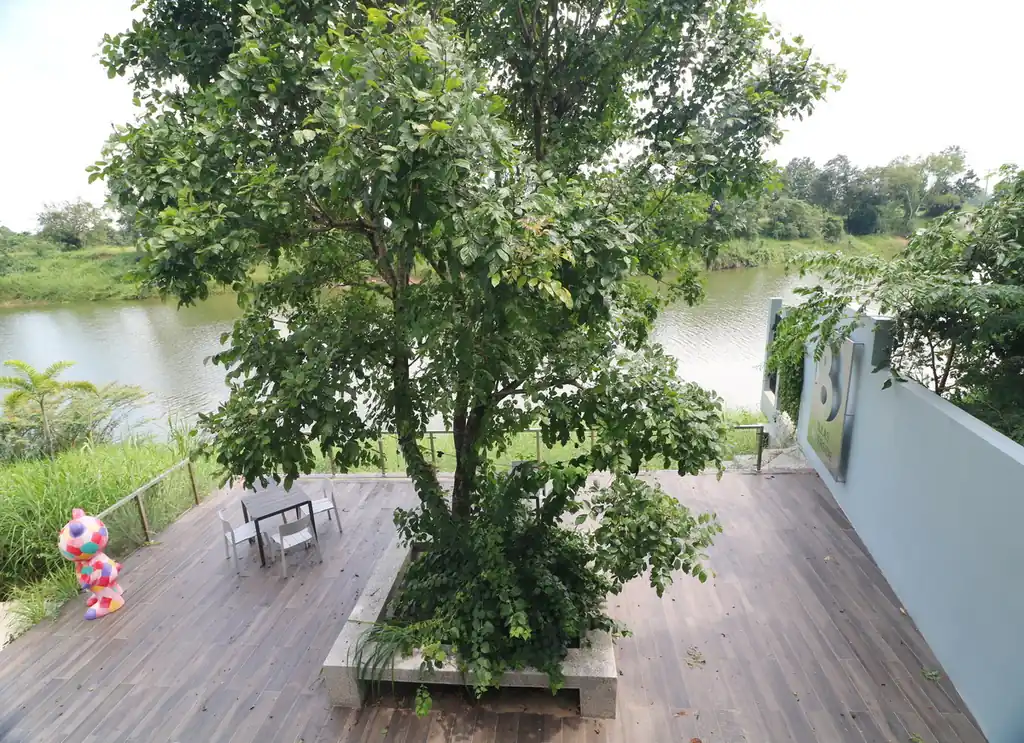 A barely lived-in 4 bedroom, 3 bathroom pool villa for sale in Khon Kaen at 8 Villas Riverside, photo 48