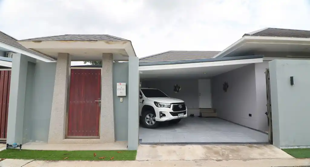 A barely lived-in 4 bedroom, 3 bathroom pool villa for sale in Khon Kaen at 8 Villas Riverside, photo 5