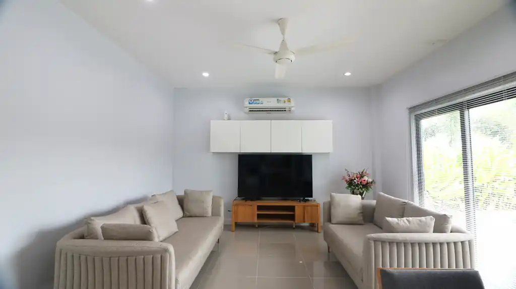 A barely lived-in 4 bedroom, 3 bathroom pool villa for sale in Khon Kaen at 8 Villas Riverside, photo 8