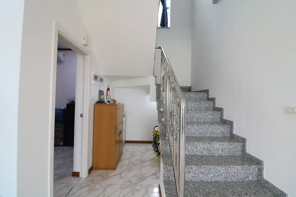 3 bedroom, 3 bathroom home on 16+ rai for sale in Nong Han, Udon Thani, photo 12