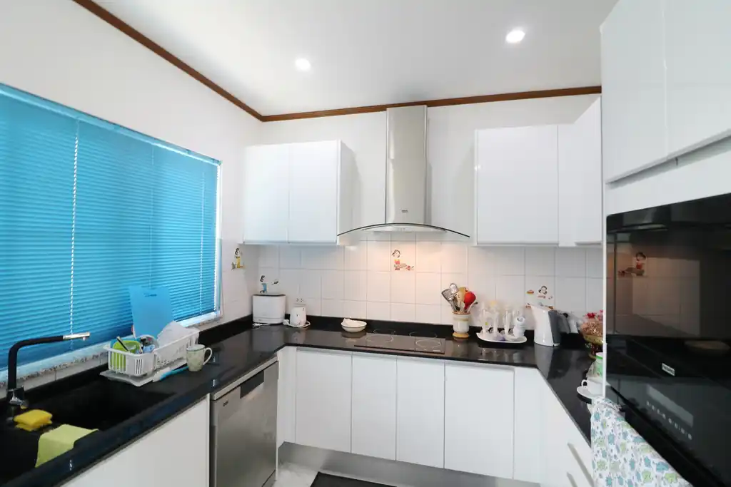 3 bedroom, 3 bathroom home on 16+ rai for sale in Nong Han, Udon Thani, photo 17