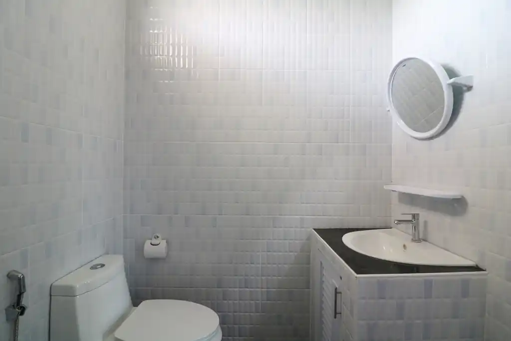 3 bedroom, 2 bathroom home on 3+ rai for sale near Tha Bo, Nong Khai, photo 17